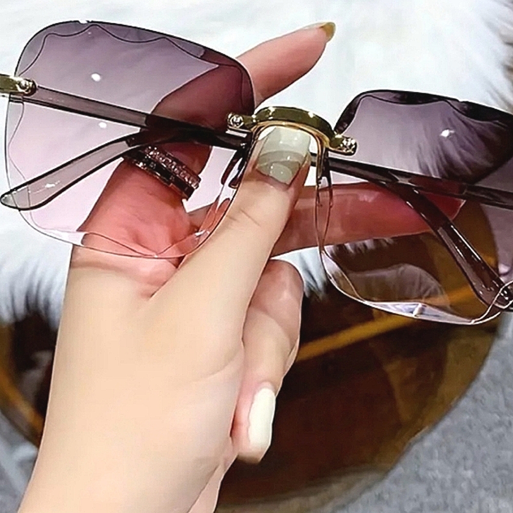 NWT Gradient Pinkish purple hues crystal cut Lenses Sunglasses